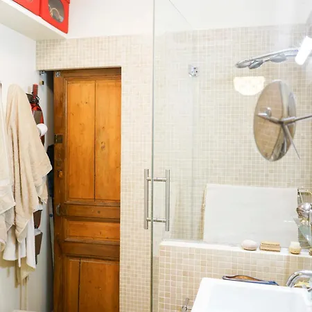 Apartament Charming 50 M Cocoon In 10th *