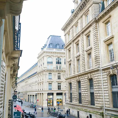 Charming 50 M Cocoon In 10th Apartament *