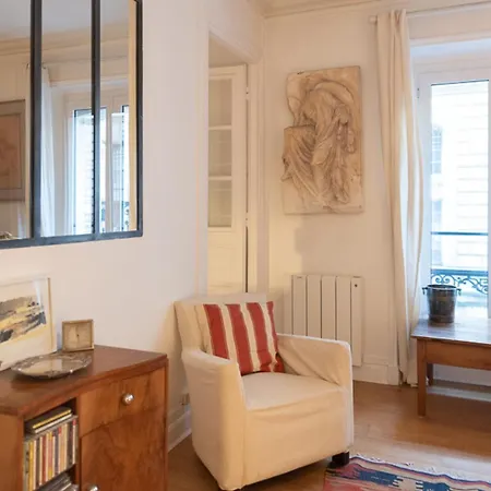 Charming 50 M Cocoon In 10th Apartament *